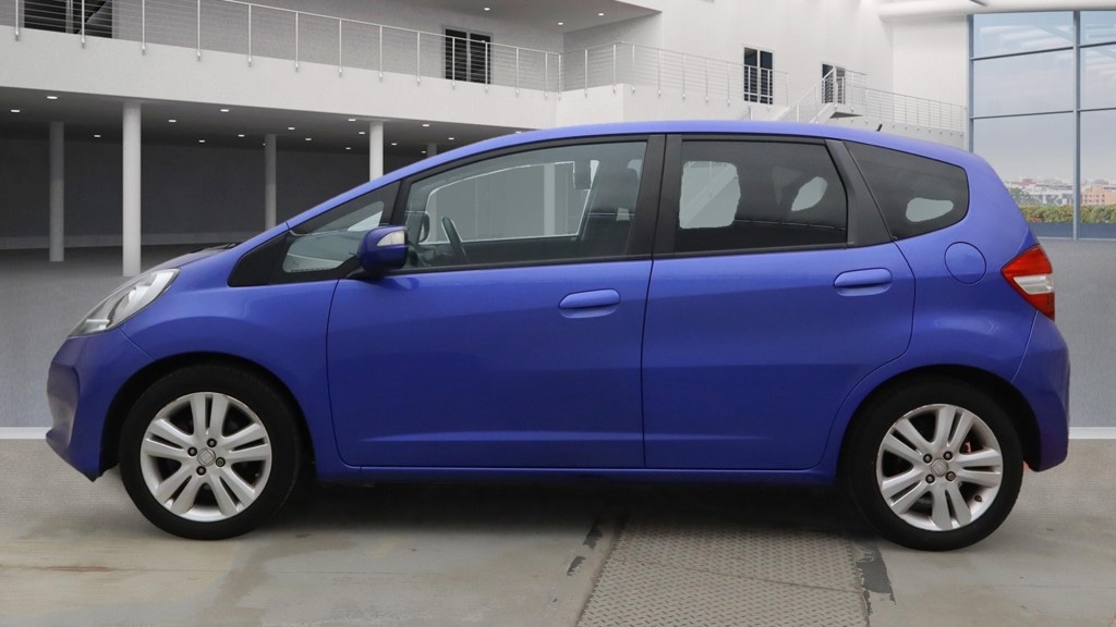 Used Honda Jazz 2014 for sale - 76510820: Photo 6