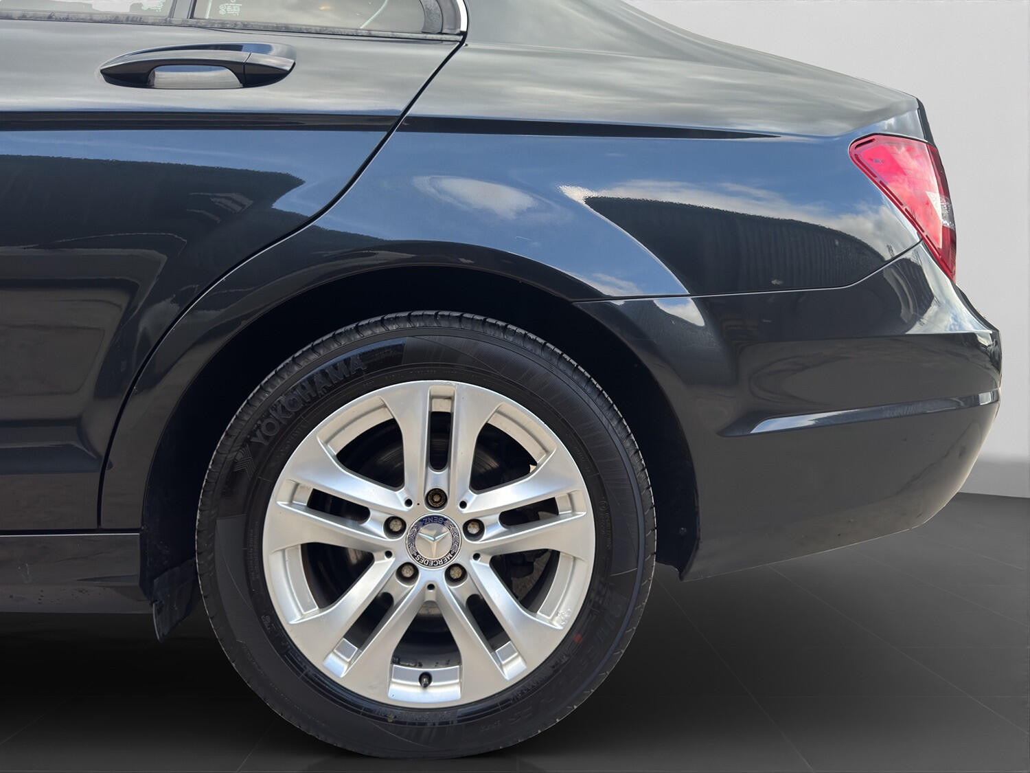 Used Mercedes-Benz C-Class 2012 for sale - 76030627: Photo 10