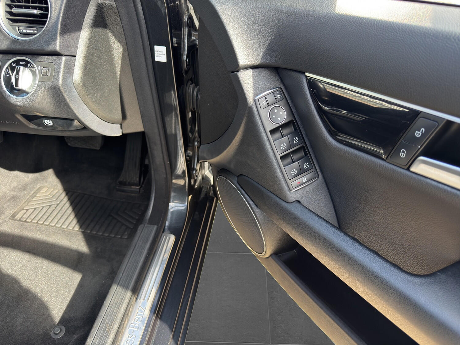 Used Mercedes-Benz C-Class 2012 for sale - 76030627: Photo 32