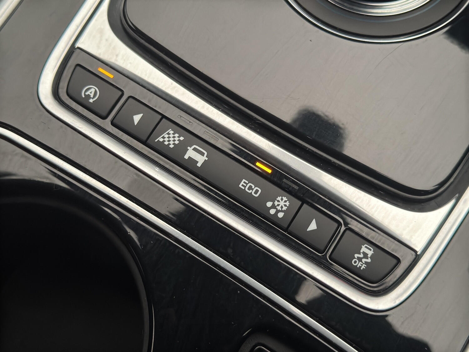 Used Jaguar XE 2017 for sale - 76436394: Photo 18