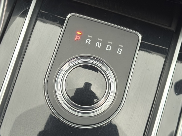 Used Jaguar XE 2017 for sale - 76436394: Photo 20