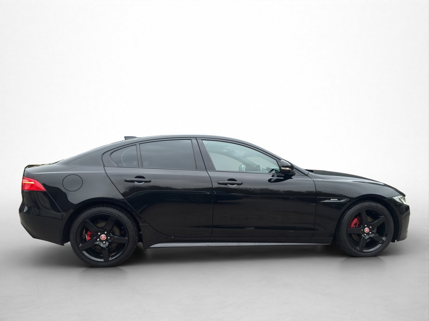 Used Jaguar XE 2017 for sale - 76436394: Photo 23