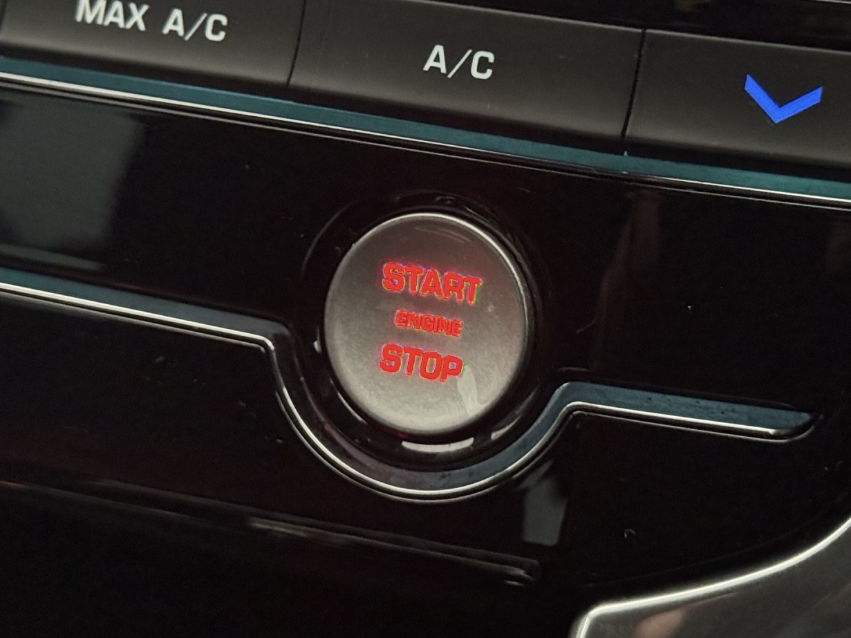 Used Jaguar XE 2017 for sale - 76436394: Photo 27