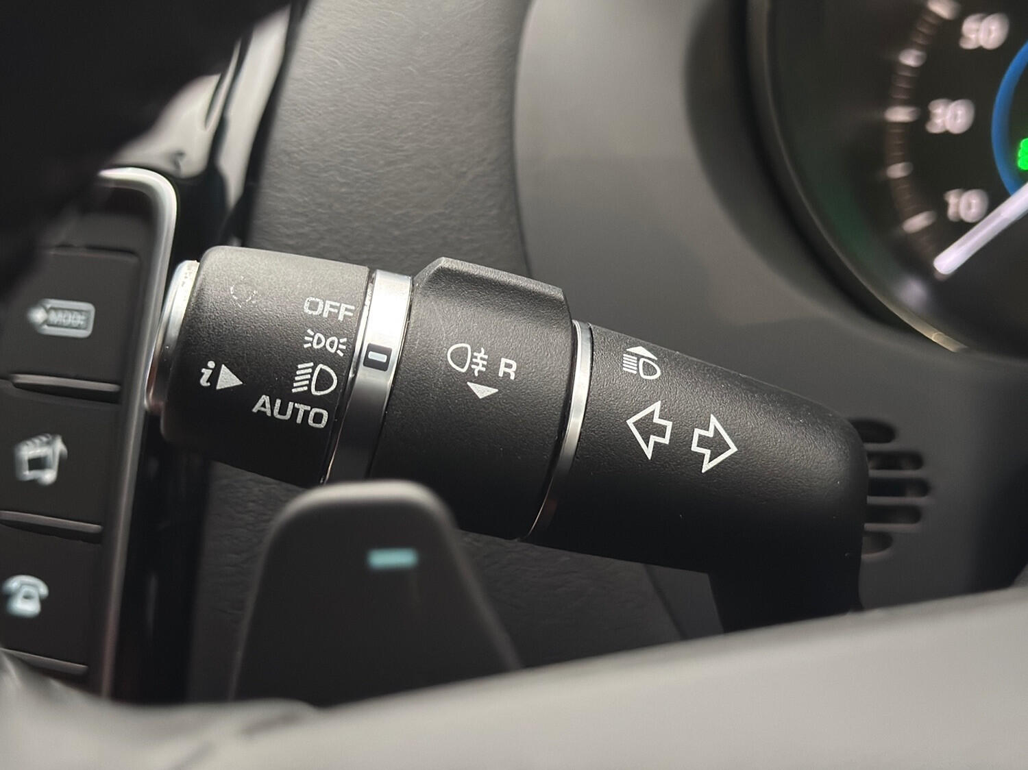 Used Jaguar XE 2017 for sale - 76436394: Photo 29