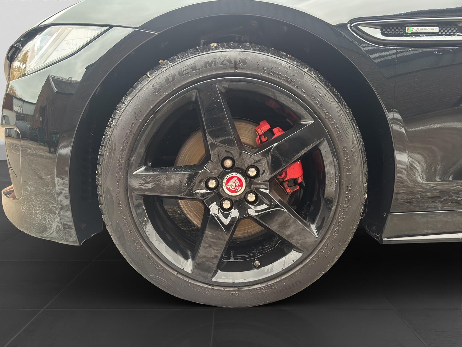 Used Jaguar XE 2017 for sale - 76436394: Photo 34