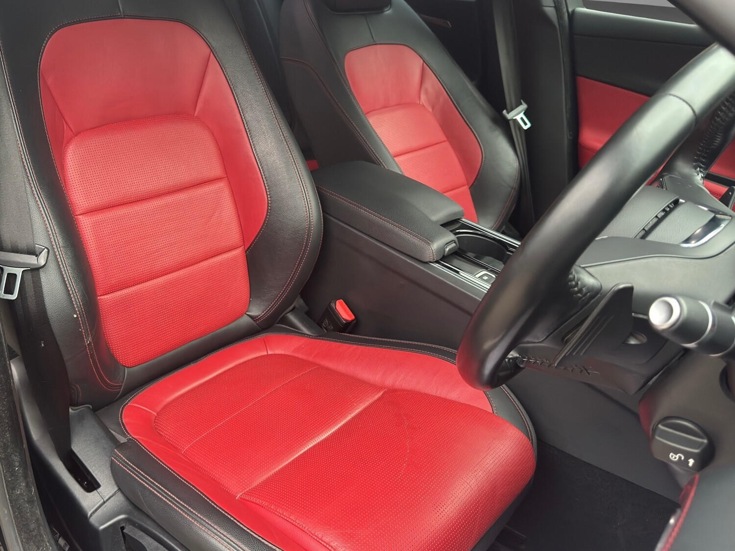 Used Jaguar XE 2017 for sale - 76436394: Photo 35