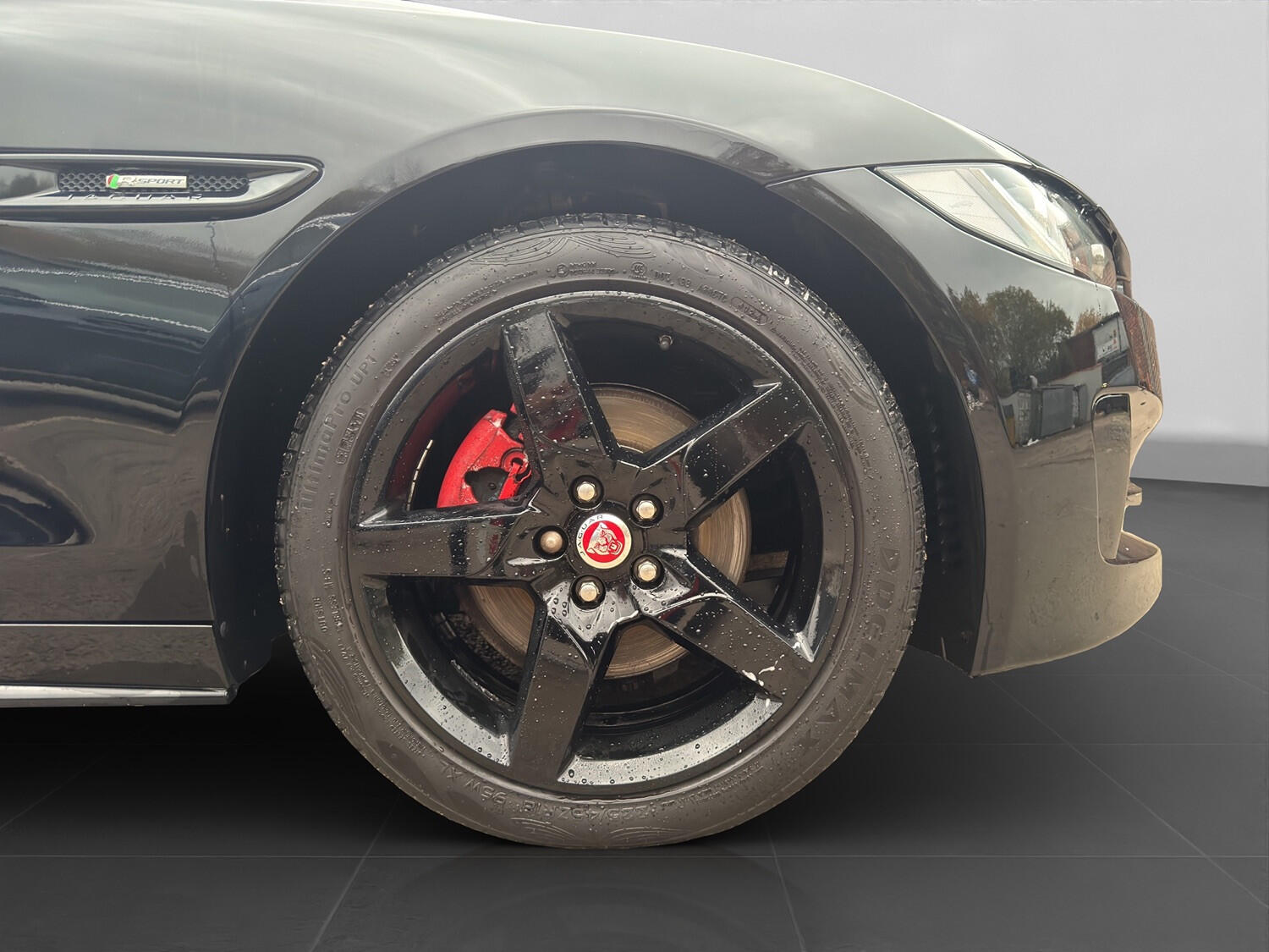 Used Jaguar XE 2017 for sale - 76436394: Photo 37