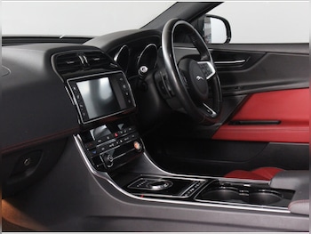 Used Jaguar XE 2017 for sale - 76436394: Photo