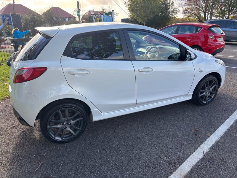 Used Mazda Mazda2 2012 for sale - 76407219: Photo 4