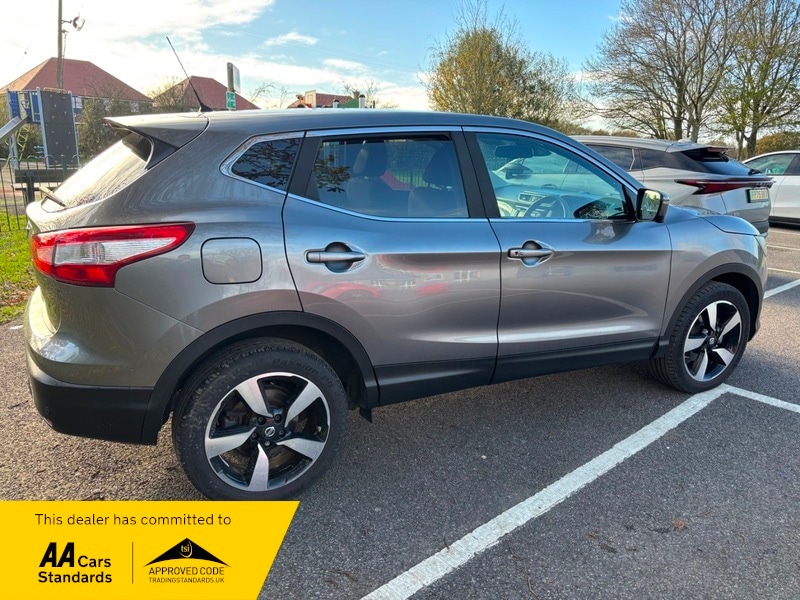 Used Nissan Qashqai 2015 for sale - 76655595: Photo 4