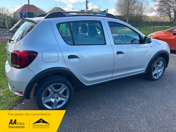 Used Dacia Sandero Stepway 2018 for sale - 78018026: Photo