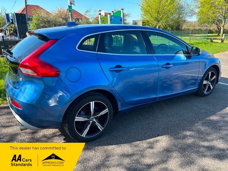 Used Volvo V40 2016 for sale - 78168135: Photo 4