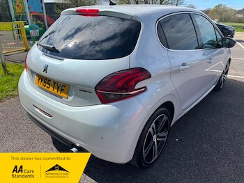 Used Peugeot 208 2015 for sale - 78140962: Photo