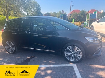 Used Renault Scenic 2016 for sale - 79155986: Photo