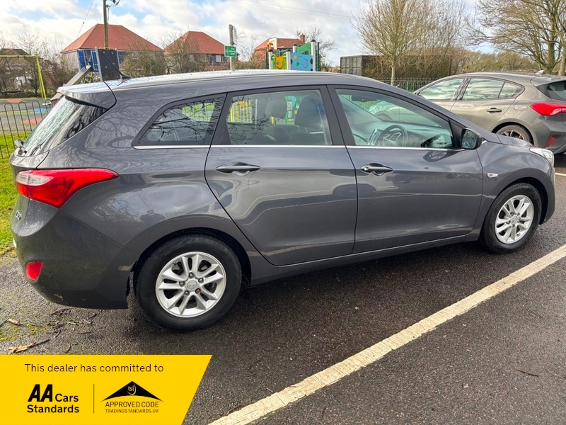 Used Hyundai i30 2015 for sale - 77572465: Photo 3
