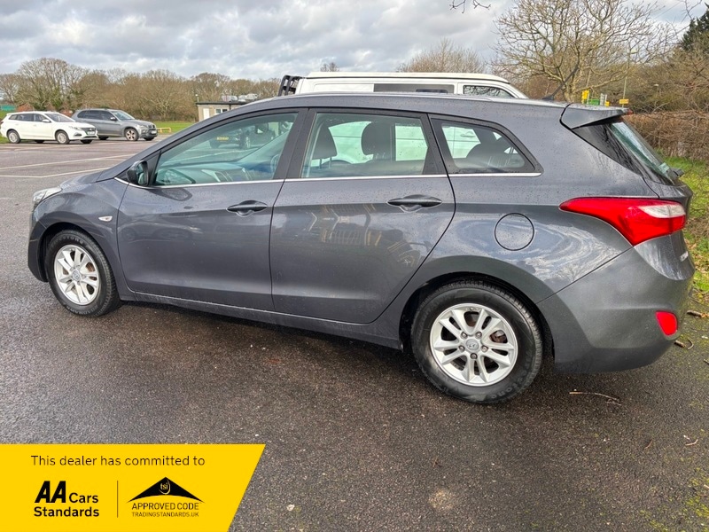 Used Hyundai i30 2015 for sale - 77572465: Photo 6