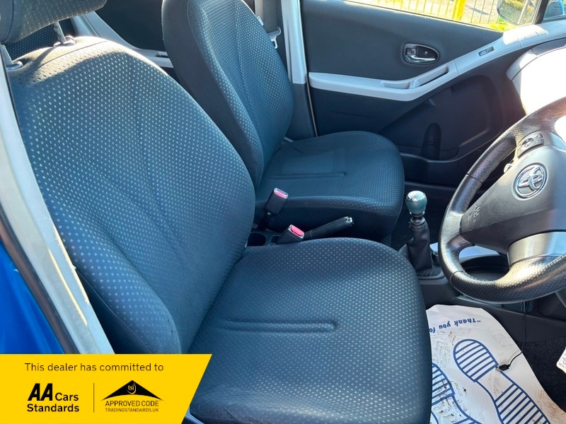 Used Toyota Yaris 2010 for sale - 76655614: Photo 11