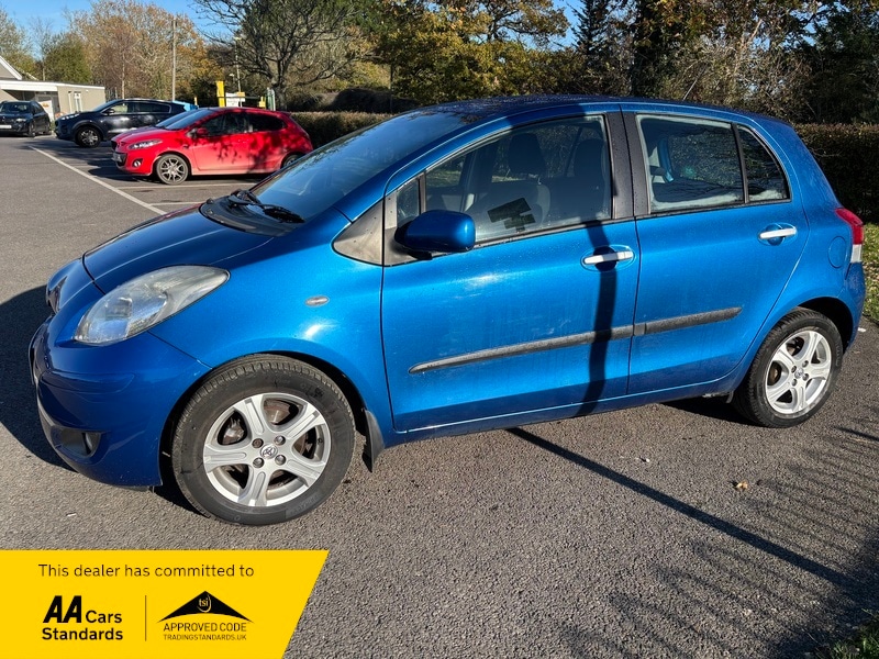 Used Toyota Yaris 2010 for sale - 76655614: Photo 8