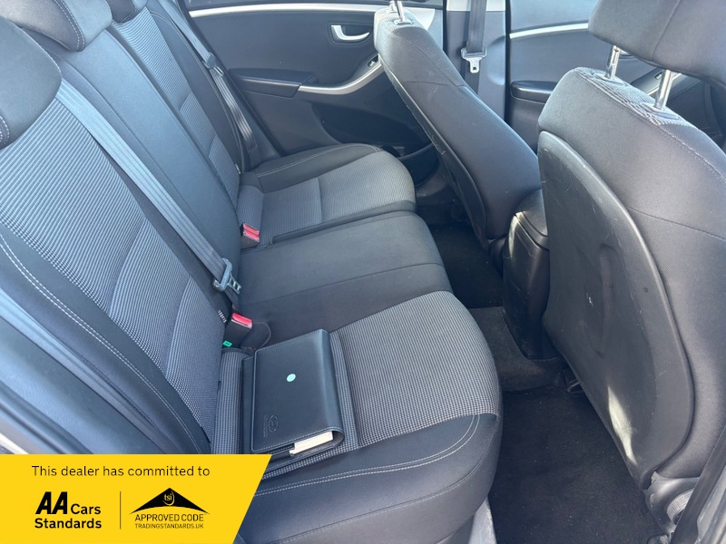 Used Hyundai i30 2014 for sale - 77704175: Photo 14