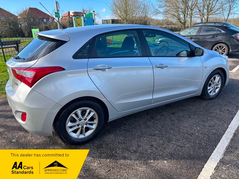 Used Hyundai i30 2014 for sale - 77704175: Photo 4