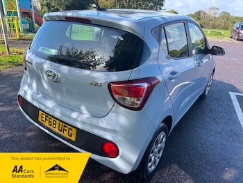 Used Hyundai i10 2019 for sale - 77236952: Photo