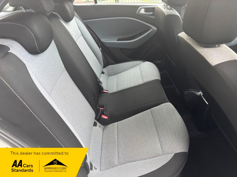 Used Hyundai i20 2016 for sale - 76482670: Photo 14