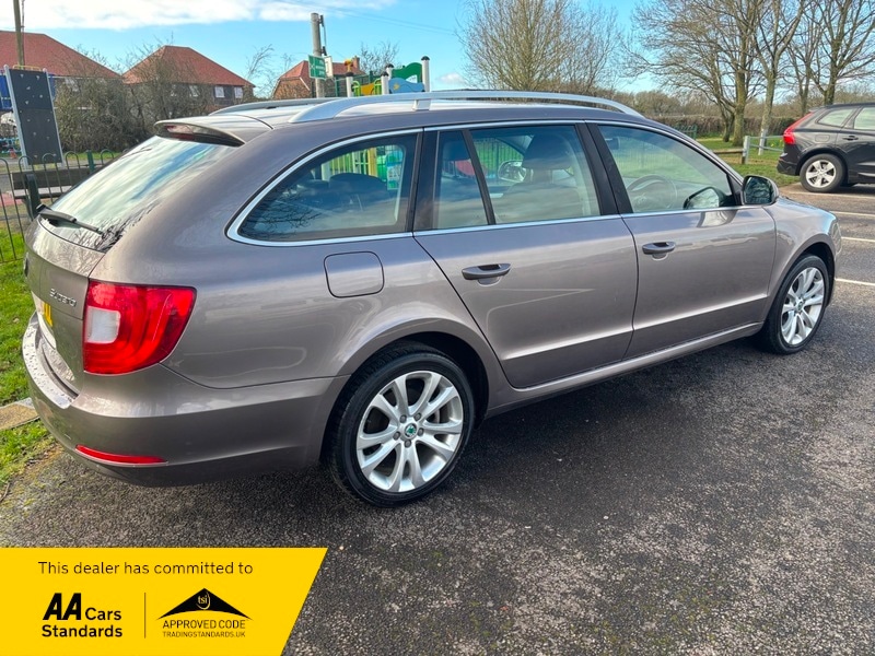 Used Skoda Superb 2013 for sale - 77704170: Photo 4