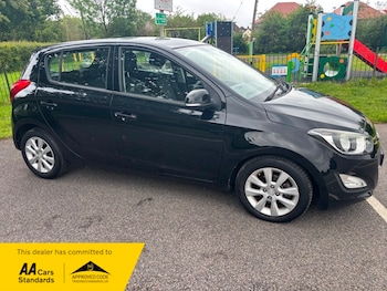 Used Hyundai i20 2013 for sale - 78632692: Photo
