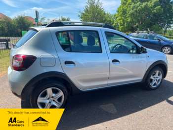 Used Dacia Sandero 2014 for sale - 74708399: Photo