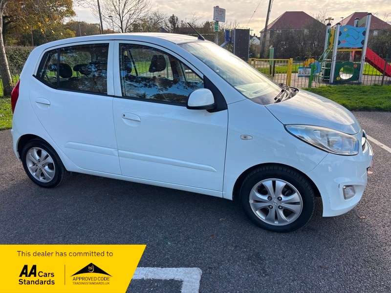 Used Hyundai i10 2011 for sale - 76570773: Photo 3