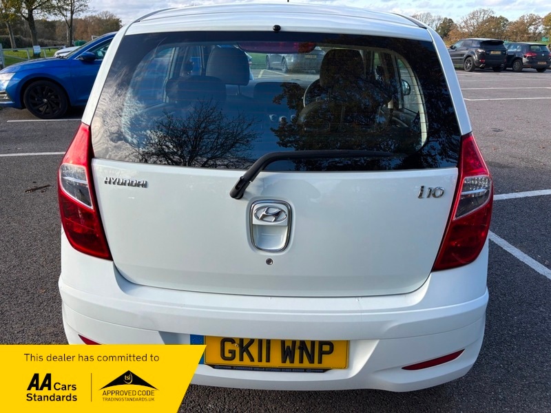 Used Hyundai i10 2011 for sale - 76570773: Photo 6