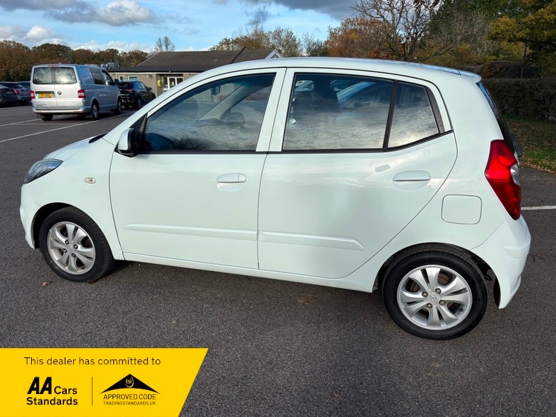 Used Hyundai i10 2011 for sale - 76570773: Photo 8