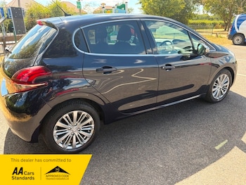 Used Peugeot 208 2016 for sale - 79450664: Photo