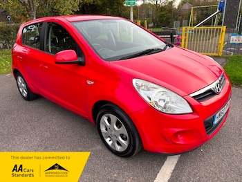 Used Hyundai i20 2010 for sale - 76430588: Photo