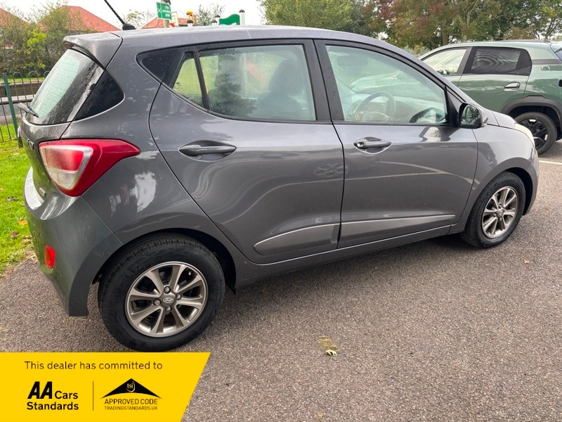 Used Hyundai i10 2015 for sale - 76148428: Photo 3