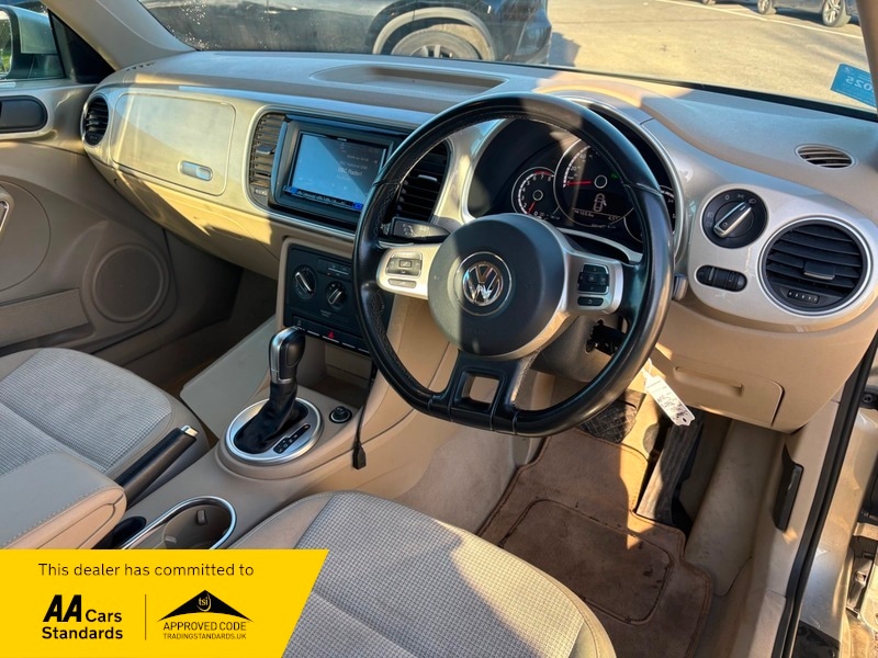 Used Volkswagen Beetle 2015 for sale - 77162071: Photo 11