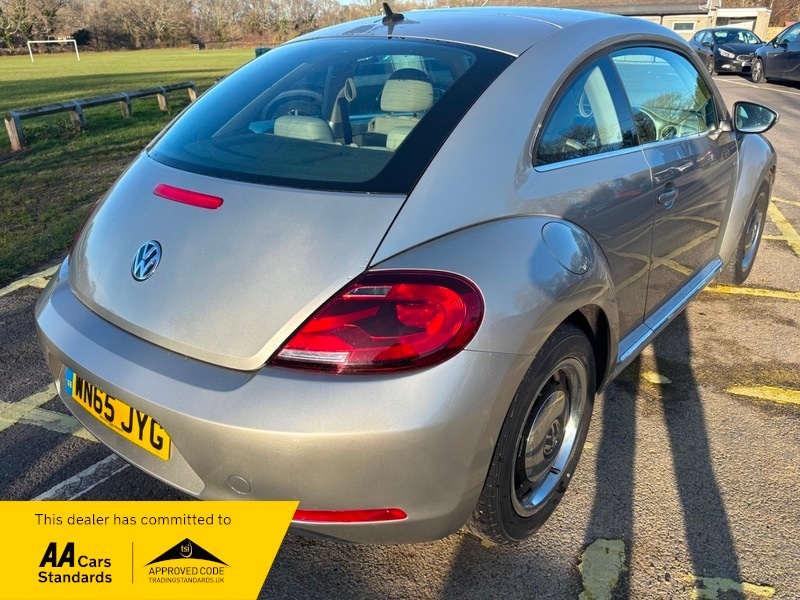 Used Volkswagen Beetle 2015 for sale - 77162071: Photo 4