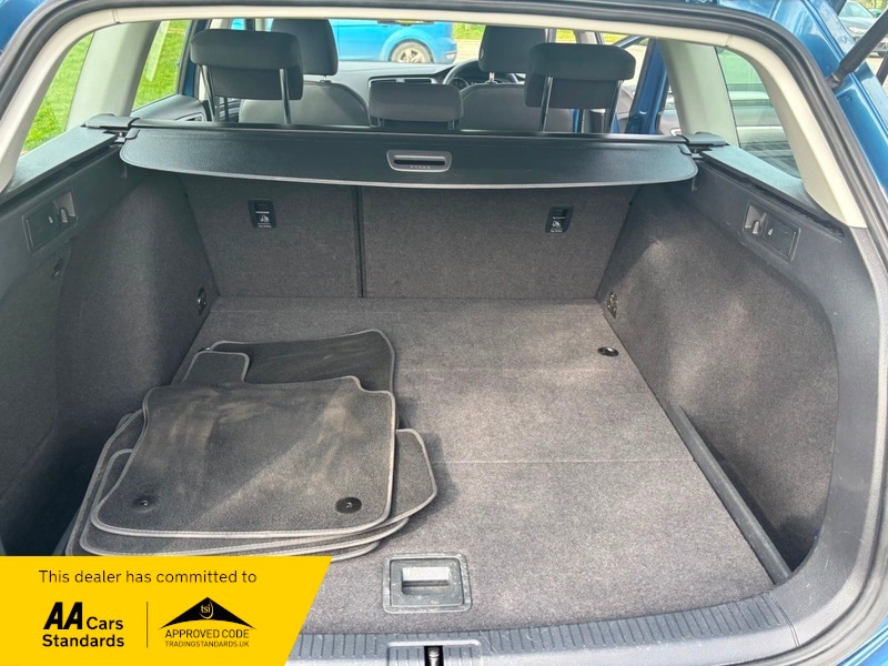 Used Volkswagen Golf 2014 for sale - 77990305: Photo 15