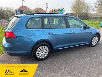 Used Volkswagen Golf 2014 for sale - 77990305: Photo