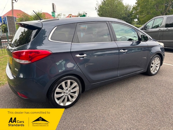 Used Kia Carens 2015 for sale - 75360024: Photo 4