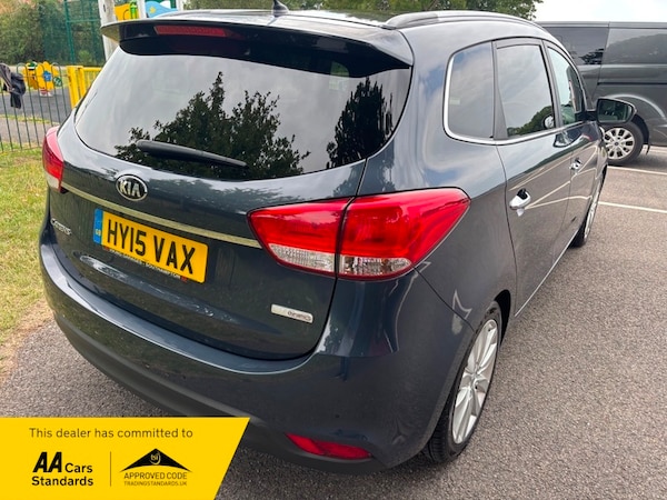 Used Kia Carens 2015 for sale - 75360024: Photo 5