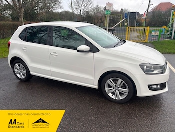 Used Volkswagen Polo 2014 for sale - 77288756: Photo