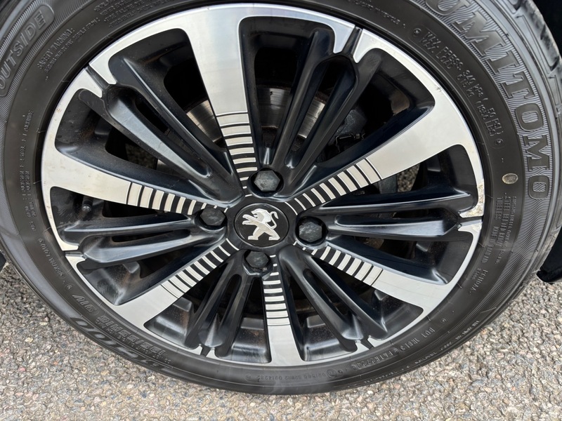 Used Peugeot 208 2018 for sale - 77805660: Photo 12