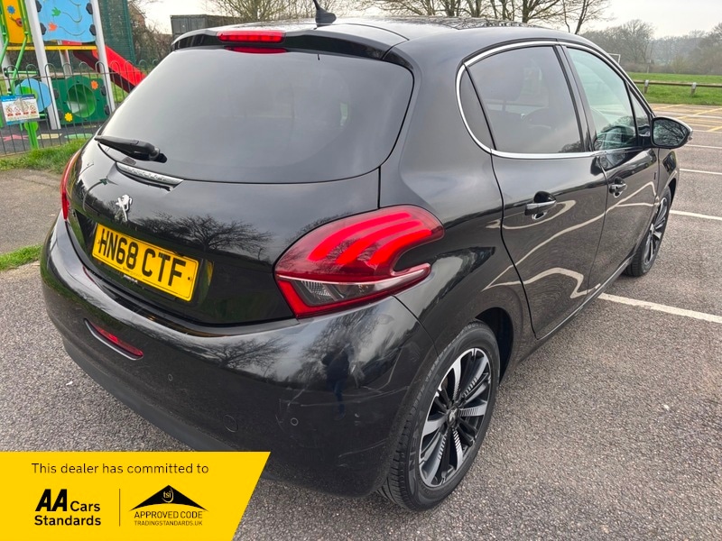 Used Peugeot 208 2018 for sale - 77805660: Photo 5
