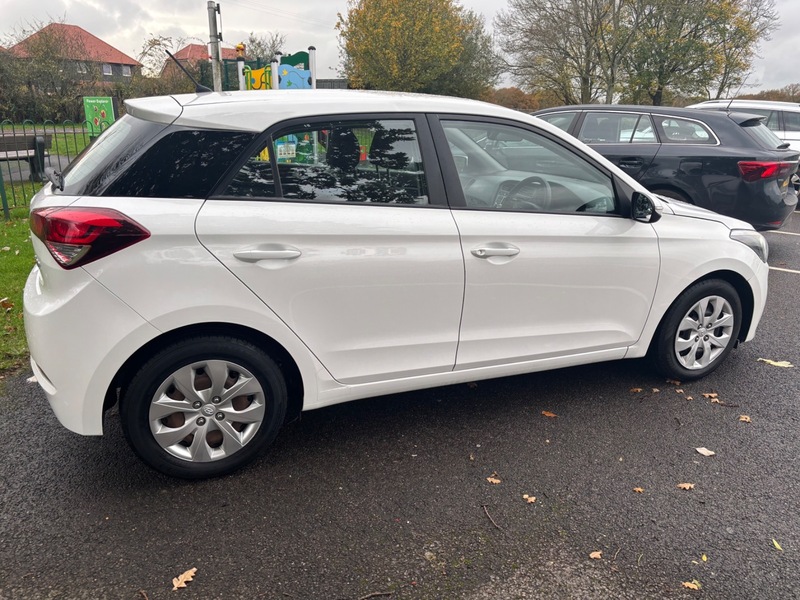 Used Hyundai i20 2015 for sale - 76497066: Photo 5