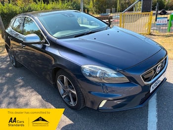 Used Volvo V40 2014 for sale - 79619792: Photo