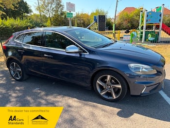 Used Volvo V40 2014 for sale - 79619792: Photo