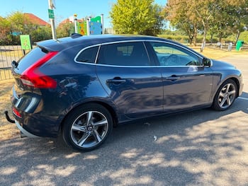 Used Volvo V40 2014 for sale - 79619792: Photo