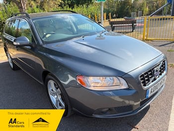 Used Volvo V70 2010 for sale - 79643811: Photo