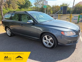 Used Volvo V70 2010 for sale - 79643811: Photo